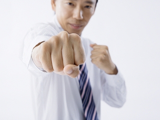 �A�_���g�A�t�B���G�C�g���ށuLUREA�����A�v�Ō���100���B��